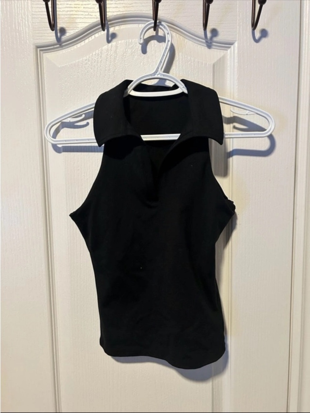 GAP Black Sleeveless Collared Tank Top